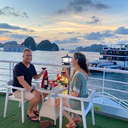 Halong Sapphire Cruises Hotell Ha Long Exteriör bild