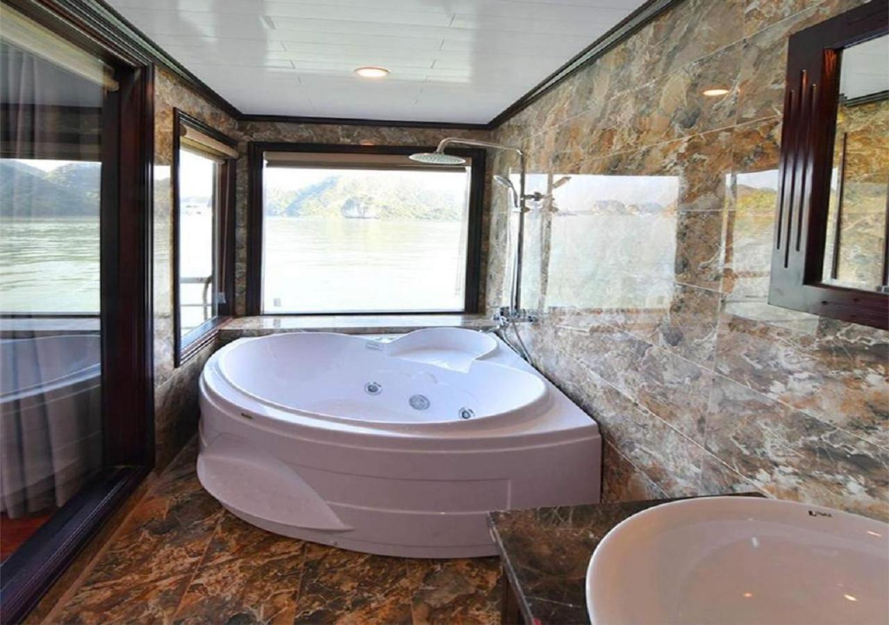 Halong Sapphire Cruises Hotell Ha Long Exteriör bild