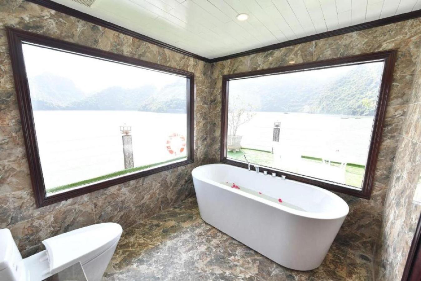 Halong Sapphire Cruises Hotell Ha Long Exteriör bild