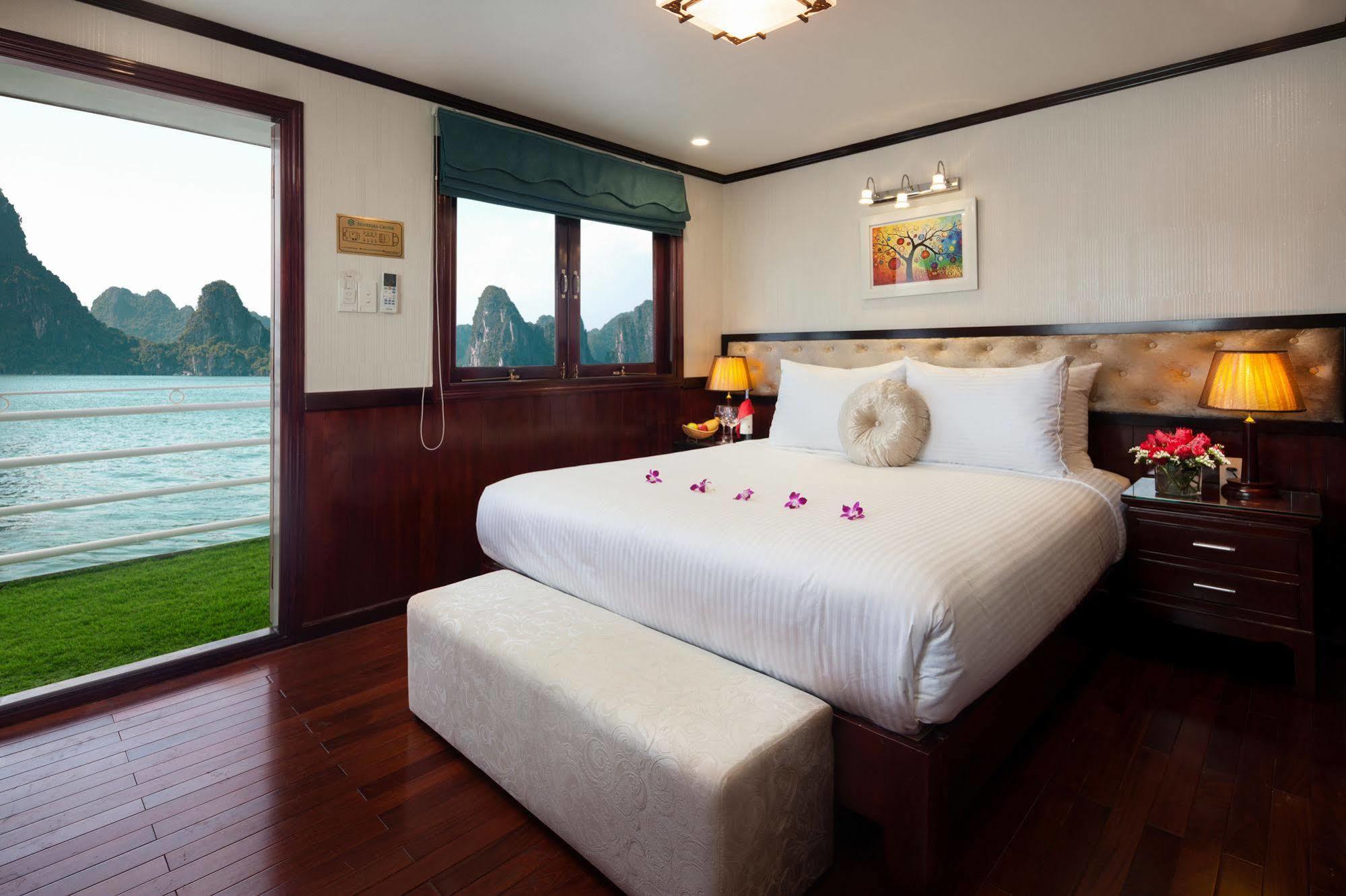 Halong Sapphire Cruises Hotell Ha Long Exteriör bild