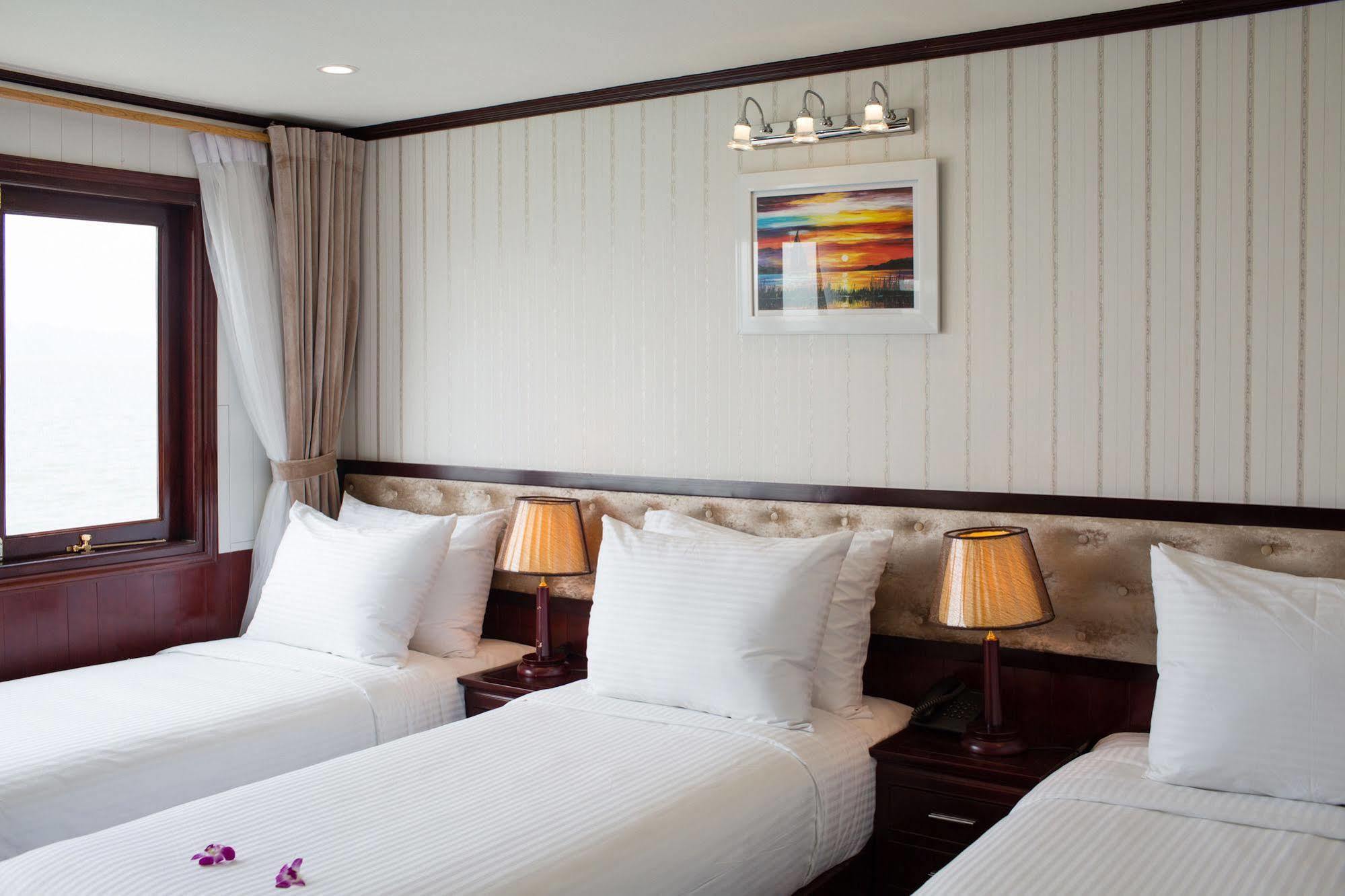 Halong Sapphire Cruises Hotell Ha Long Exteriör bild