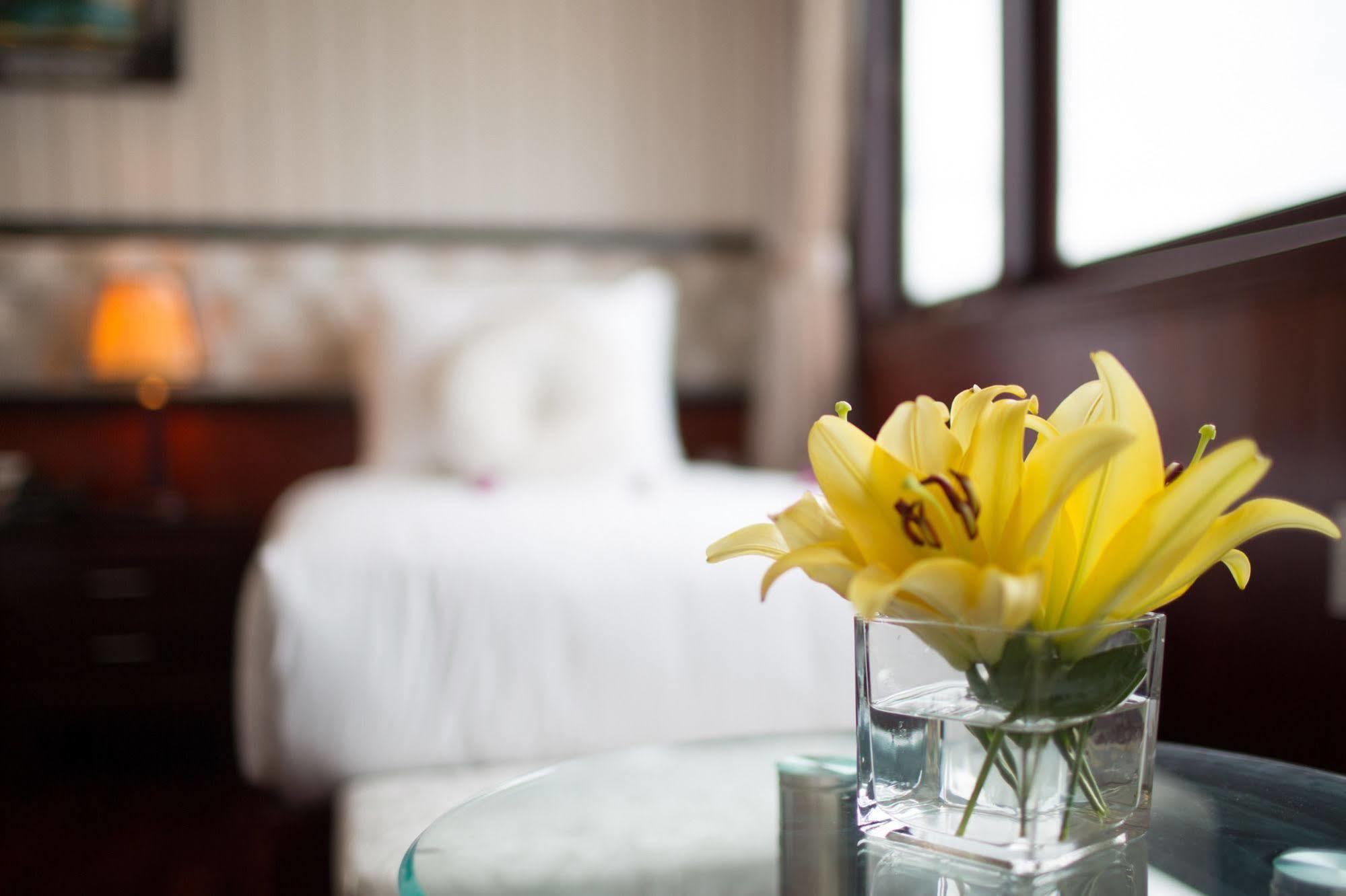 Halong Sapphire Cruises Hotell Ha Long Exteriör bild