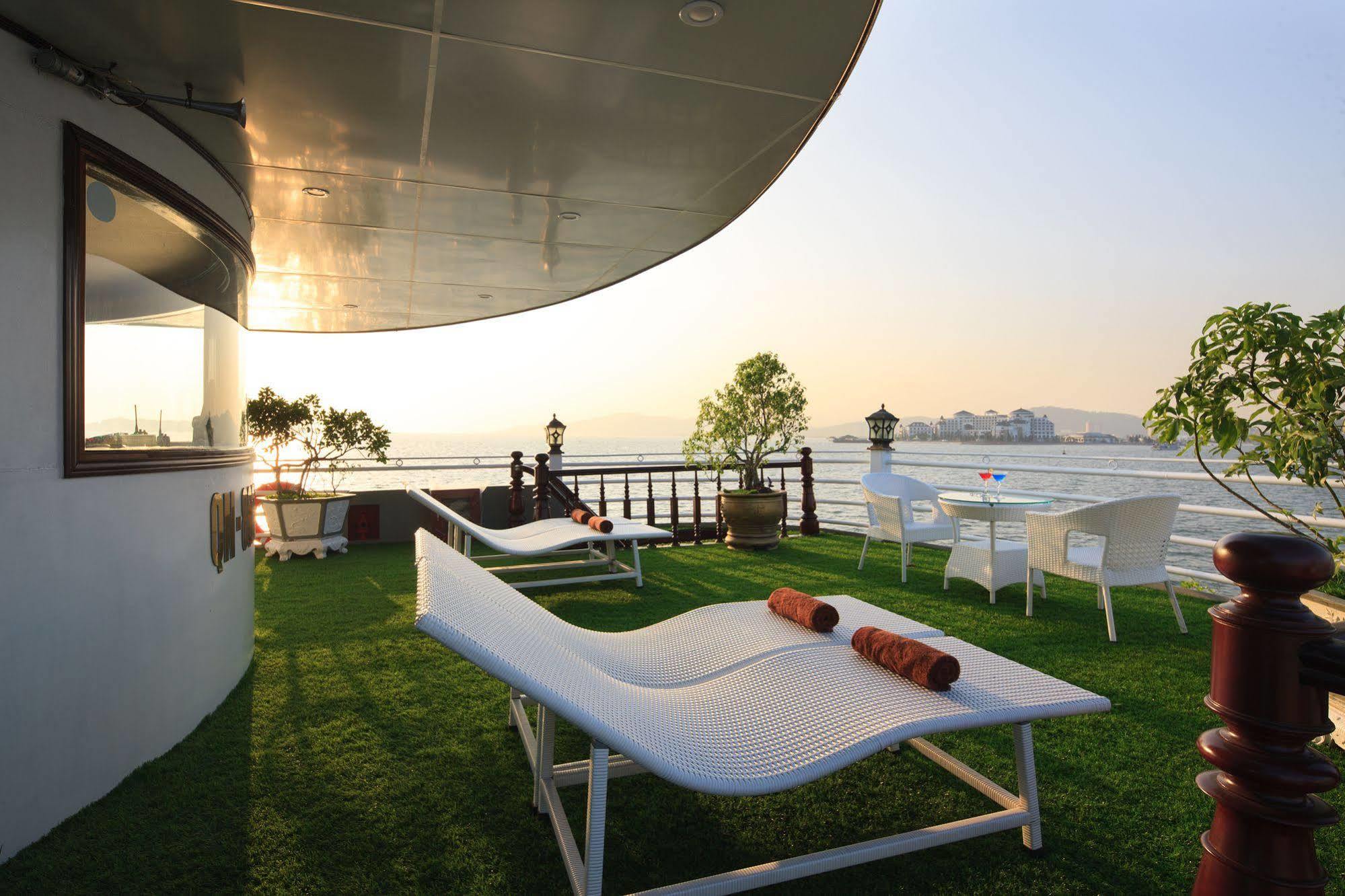 Halong Sapphire Cruises Hotell Ha Long Exteriör bild