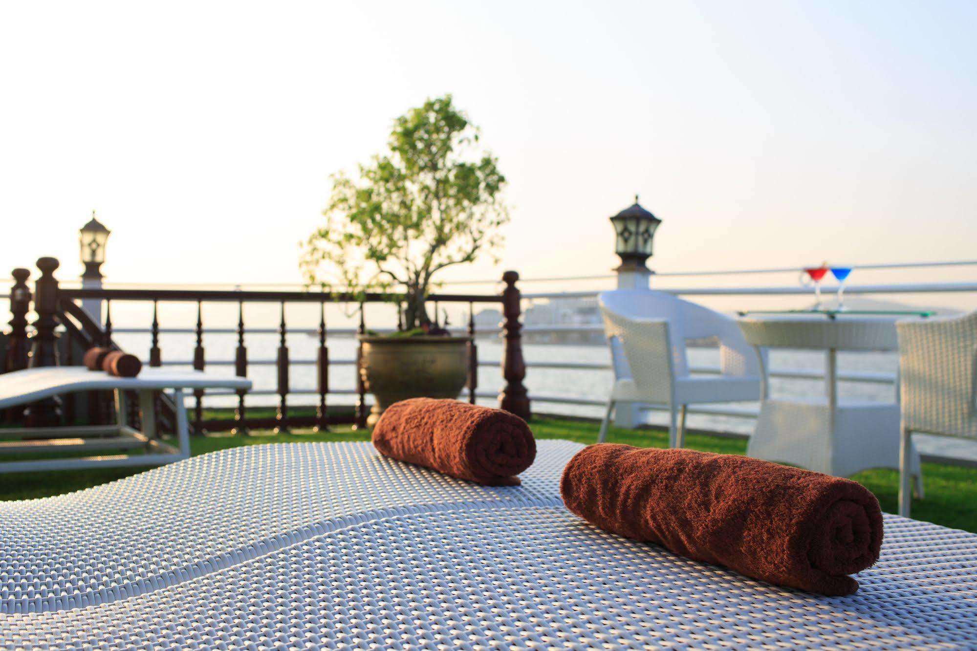Halong Sapphire Cruises Hotell Ha Long Exteriör bild