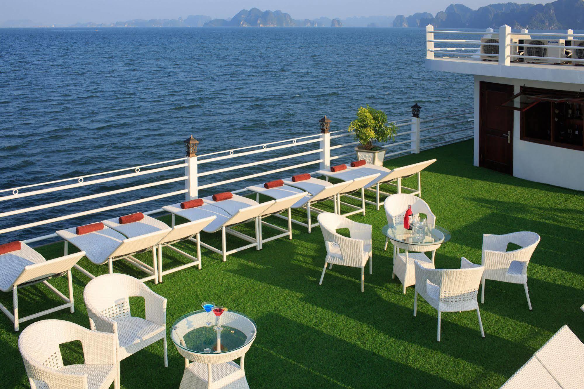 Halong Sapphire Cruises Hotell Ha Long Exteriör bild