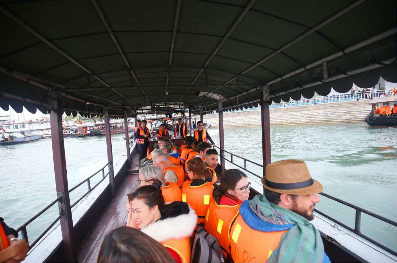 Halong Sapphire Cruises Hotell Ha Long Exteriör bild