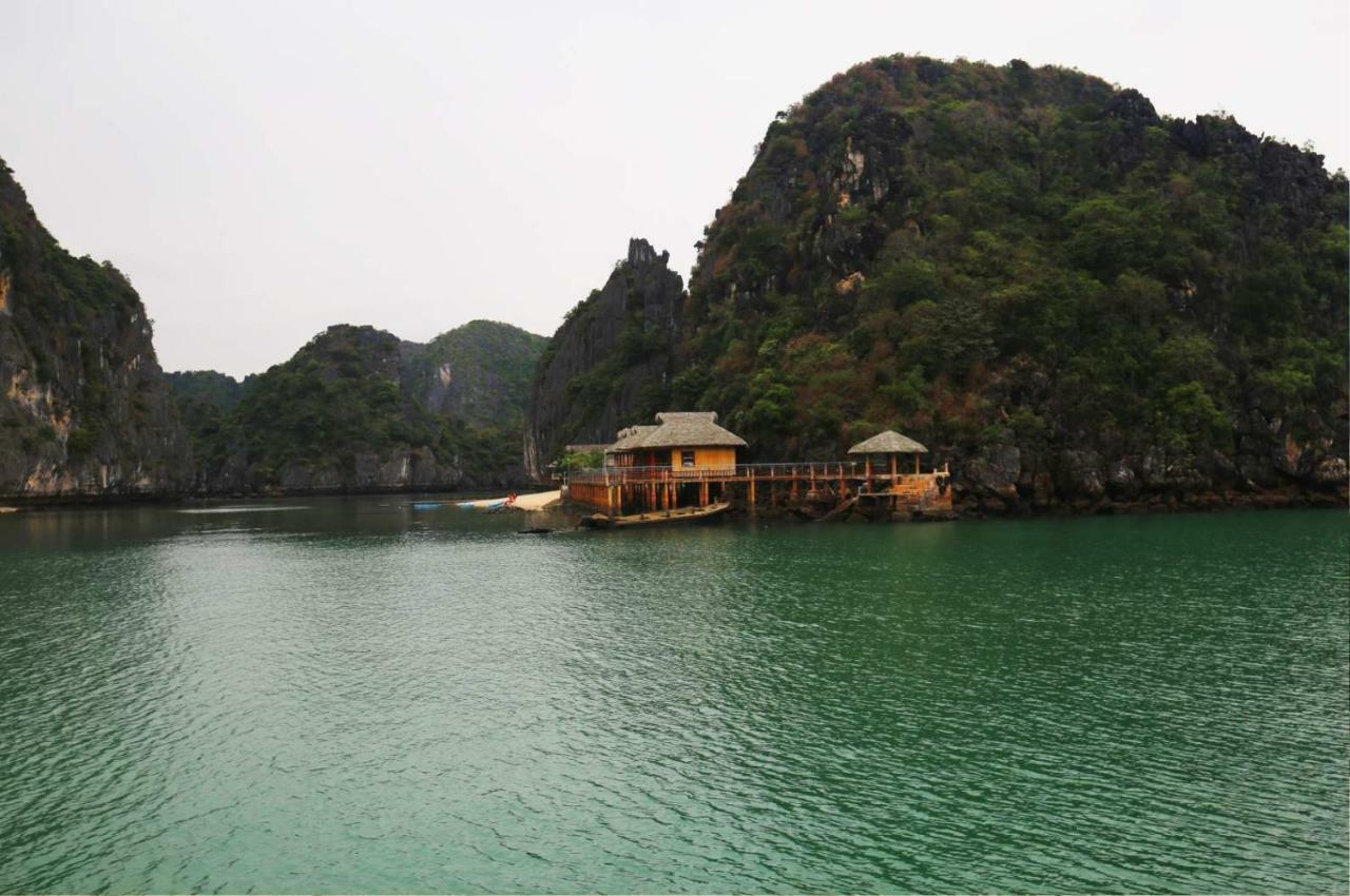 Halong Sapphire Cruises Hotell Ha Long Exteriör bild